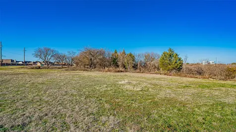 1725 S Las Vegas Trail White Settlement TX 76108