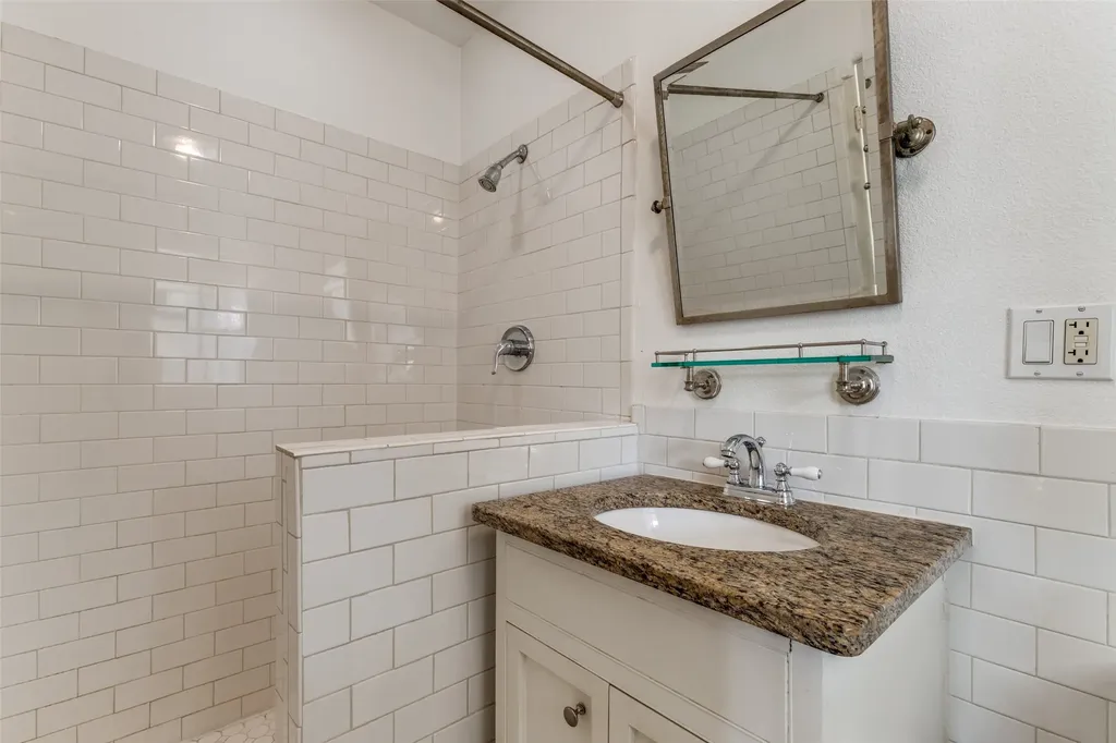 4543 Fairway Avenue Highland Park TX 75219
