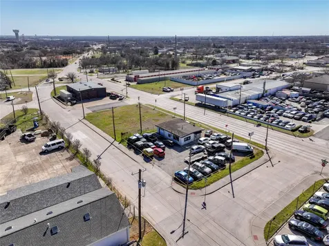 200 E Avenue A Garland TX 75040