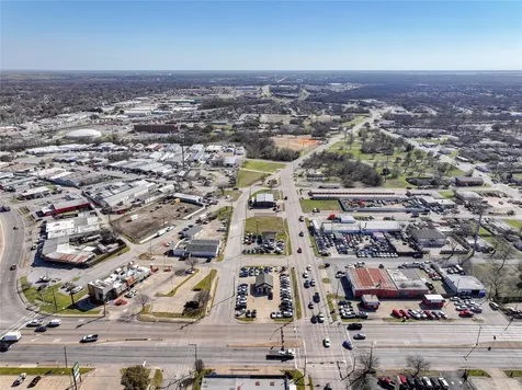 200 E Avenue A Garland TX 75040