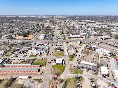 200 E Avenue A Garland TX 75040