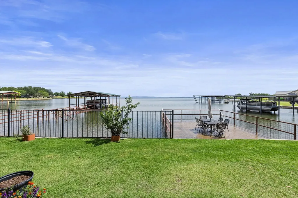 101 Palm Cove Buchanan Dam TX 78609