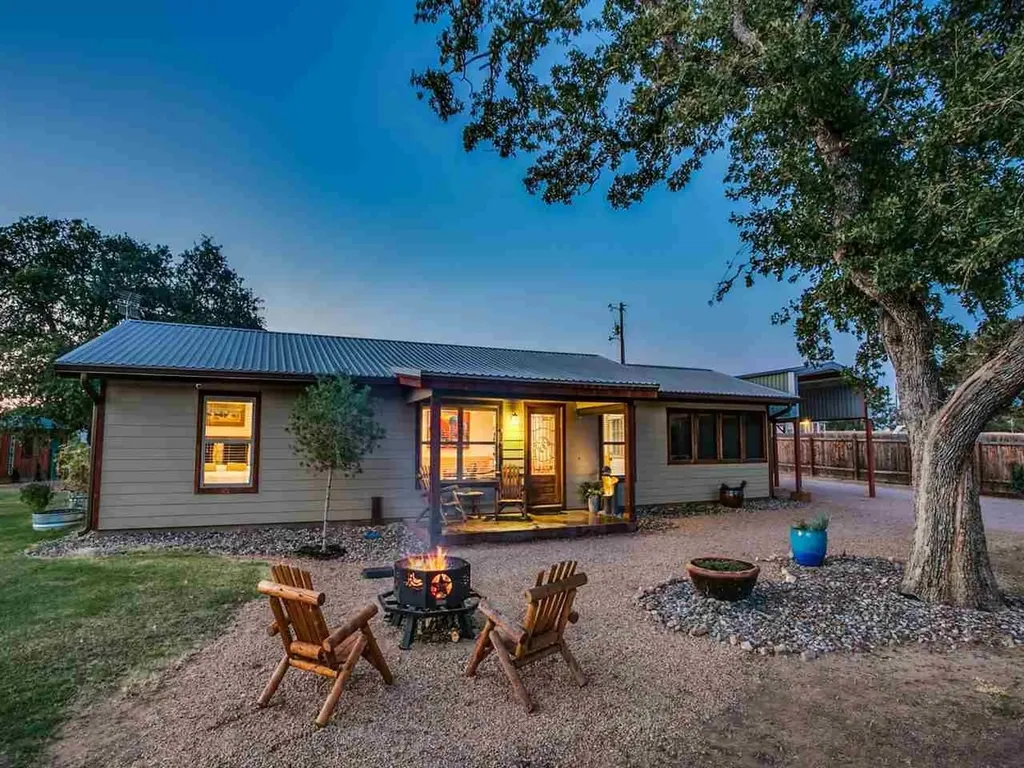 115 Leo Lane Buchanan Dam TX 78609