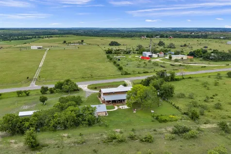 3900 Fm 1979 Out Of Area TX 78666