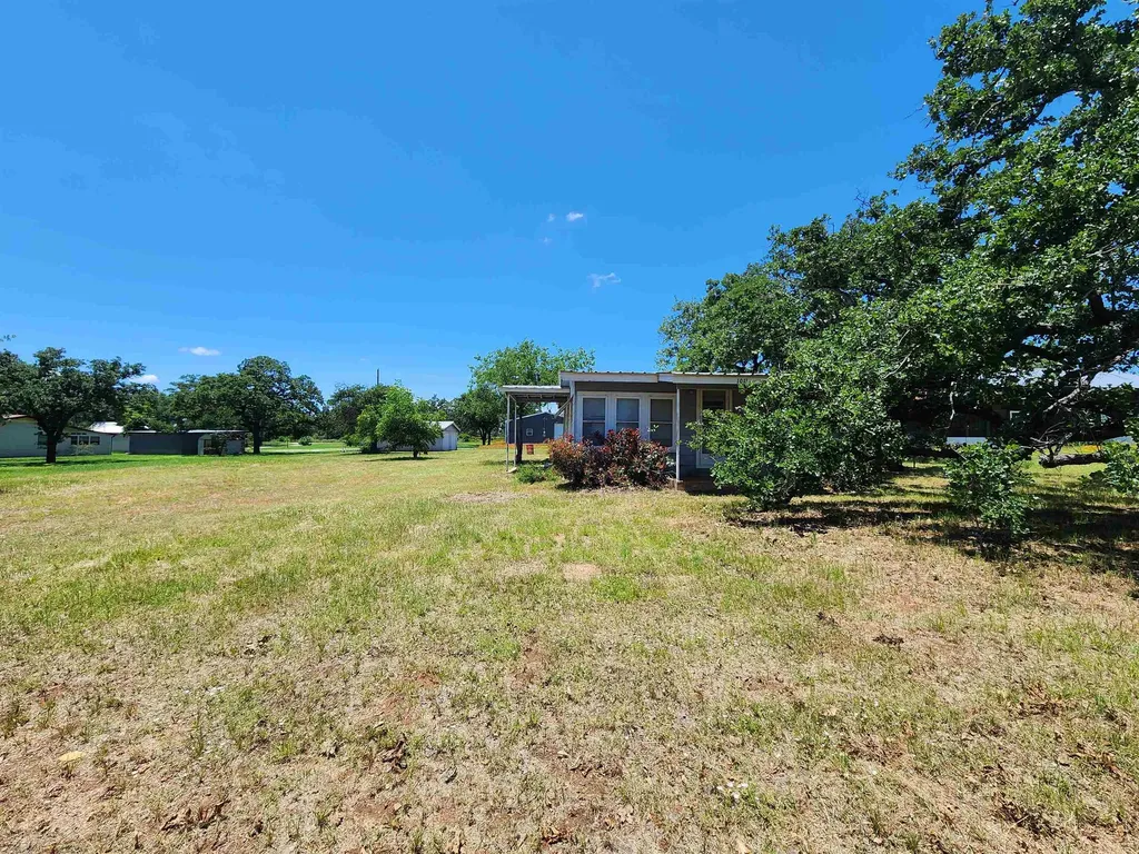 1011 Pebble Drive Buchanan Dam TX 78609