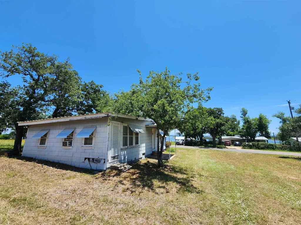 1011 Pebble Drive Buchanan Dam TX 78609