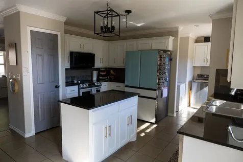 1011 Santa Fe Trail Horseshoe Bay TX 78657