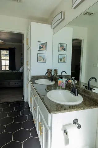 1011 Santa Fe Trail Horseshoe Bay TX 78657