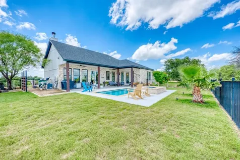 102 Pryor Place Court Kingsland TX 78639
