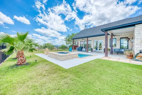 102 Pryor Place Court Kingsland TX 78639