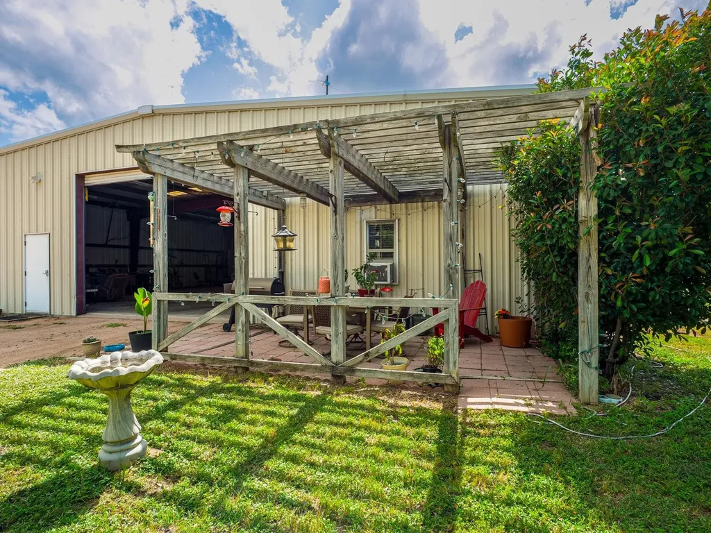 3963 W Ranch Road 1431 Buchanan Dam TX 78609