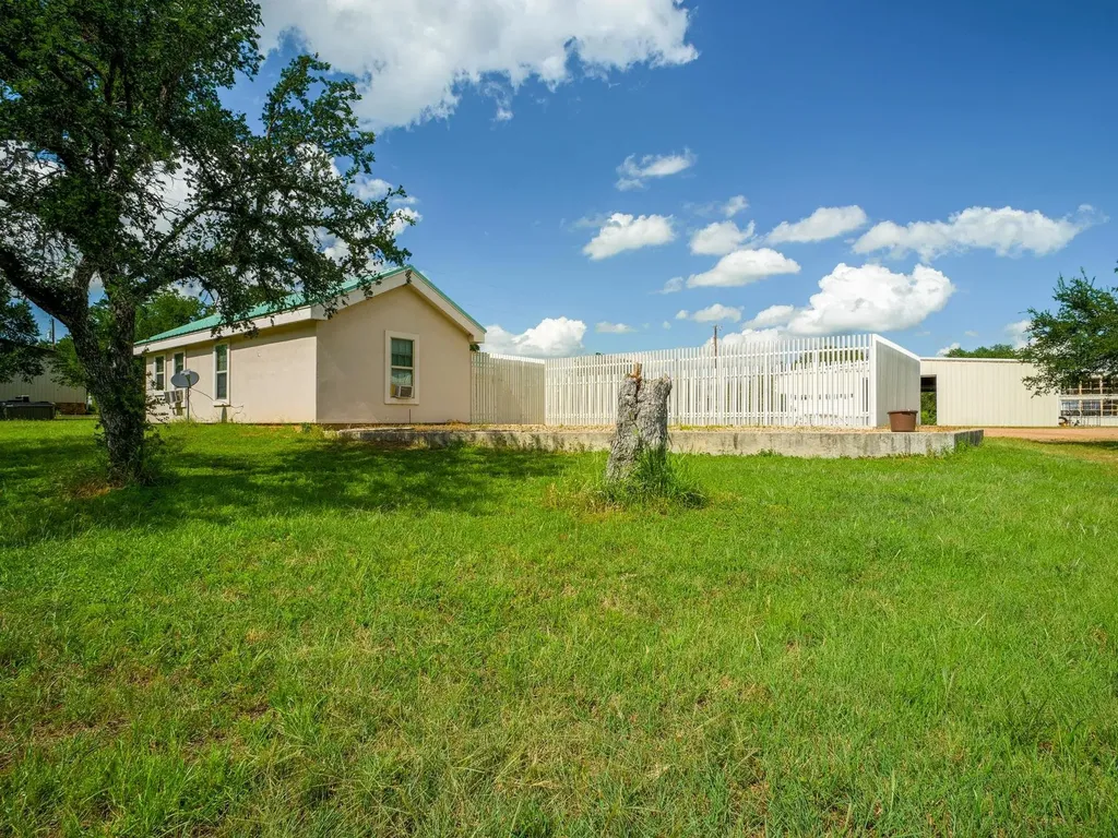 3963 W Ranch Road 1431 Buchanan Dam TX 78609