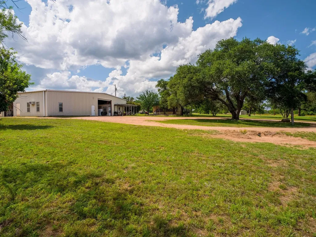 3963 W Ranch Road 1431 Buchanan Dam TX 78609