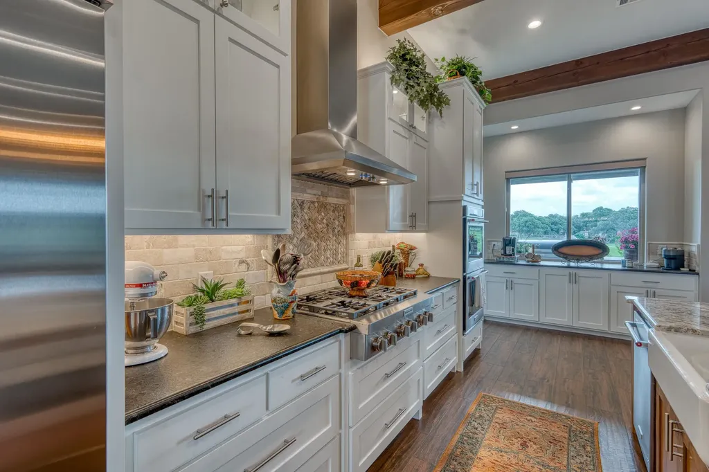 110 Marlin Horseshoe Bay TX 78657