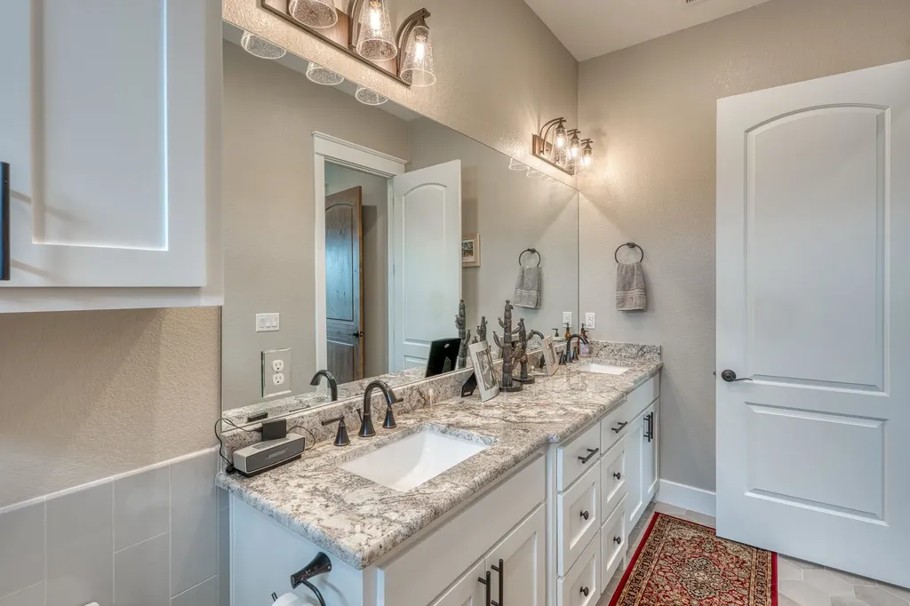 110 Marlin Horseshoe Bay TX 78657