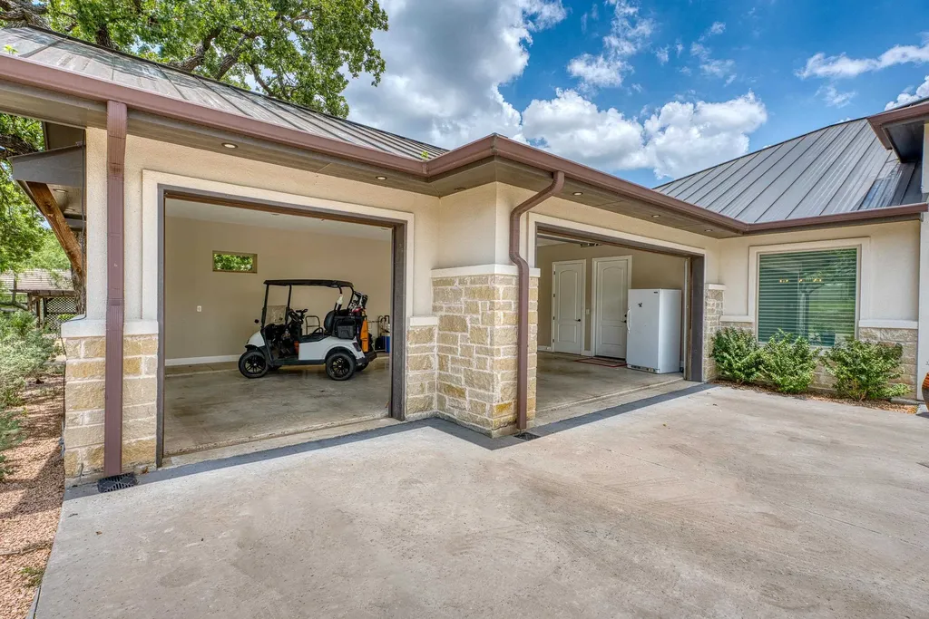 110 Marlin Horseshoe Bay TX 78657