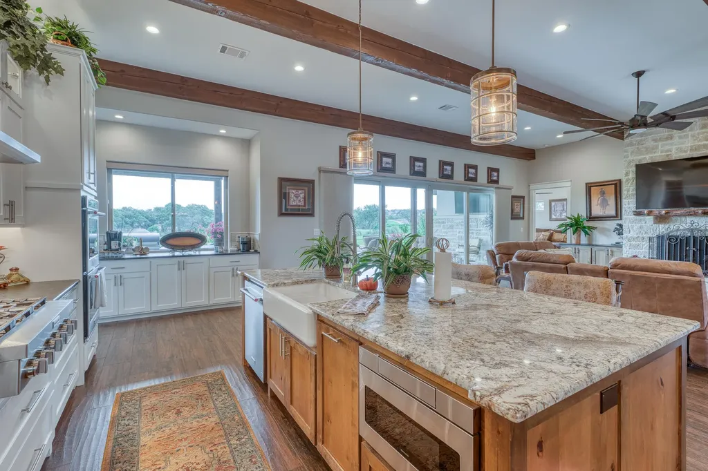 110 Marlin Horseshoe Bay TX 78657