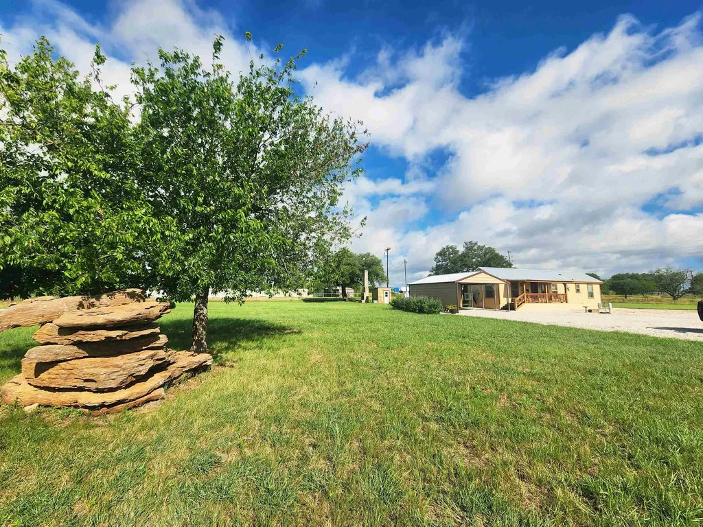 312 N Indian Cherokee TX 76832