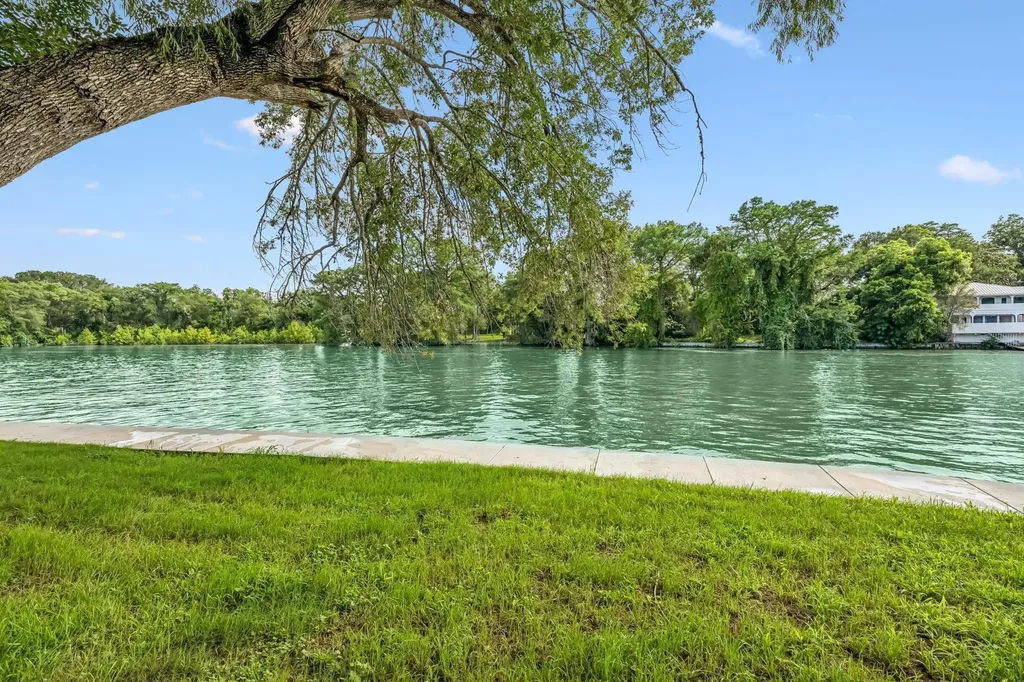 524 Turtle Lane Seguin TX 78155