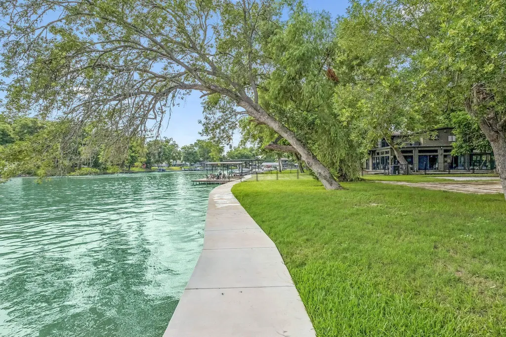 524 Turtle Lane Seguin TX 78155