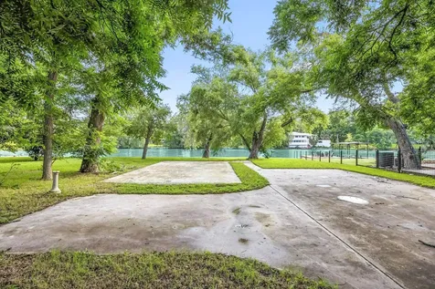 524 Turtle Lane Seguin TX 78155