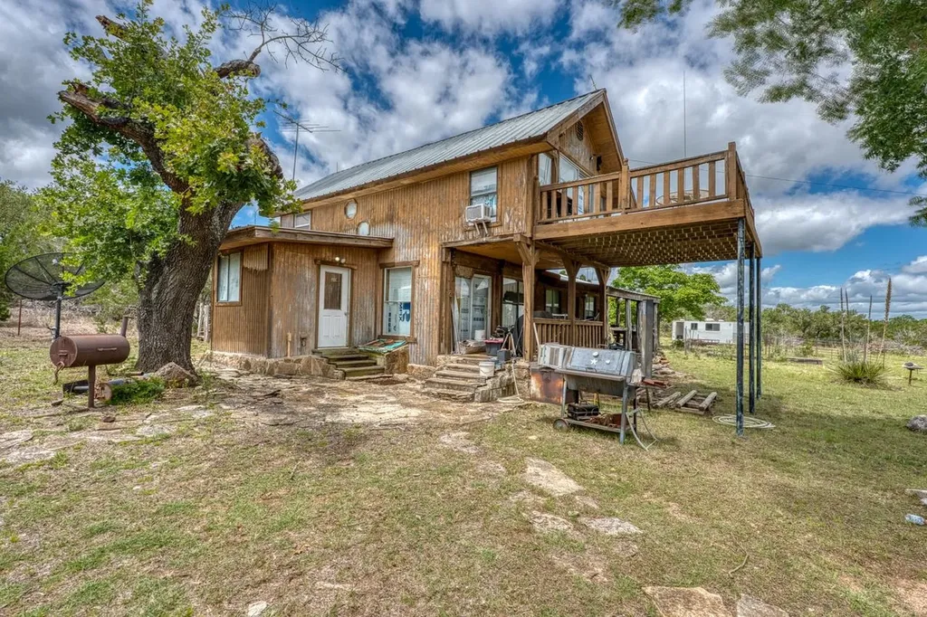 707 Ranch Road 1320 Johnson City TX 78636