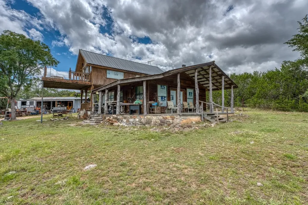 707 Ranch Road 1320 Johnson City TX 78636