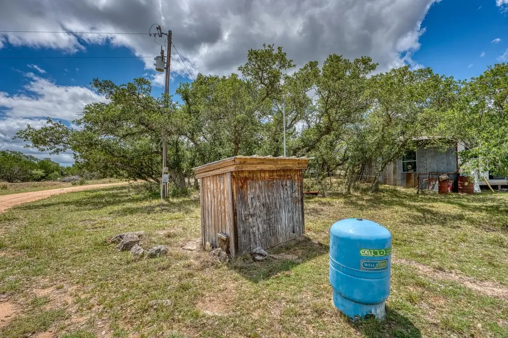 707 Ranch Road 1320 Johnson City TX 78636