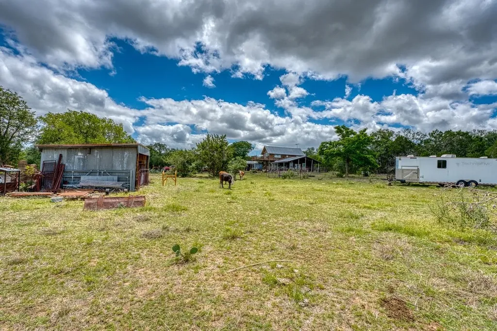 707 Ranch Road 1320 Johnson City TX 78636