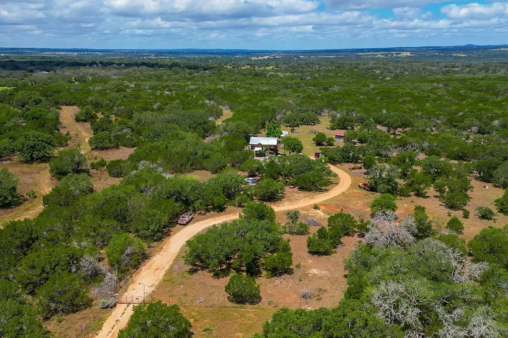 707 Ranch Road 1320 Johnson City TX 78636