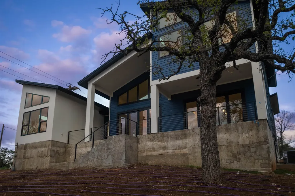 334 E Lake Drive Buchanan Dam TX 78609