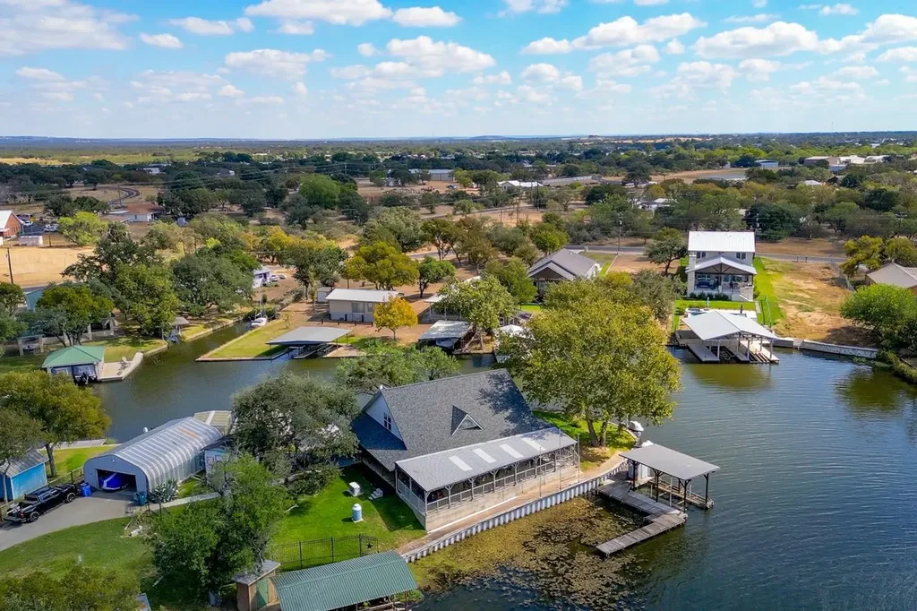 Sunrise Beach TX, 116 Shady Circle Drive