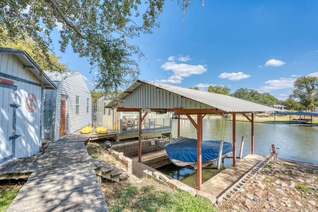 116 Shady Circle Drive Sunrise Beach TX 78643