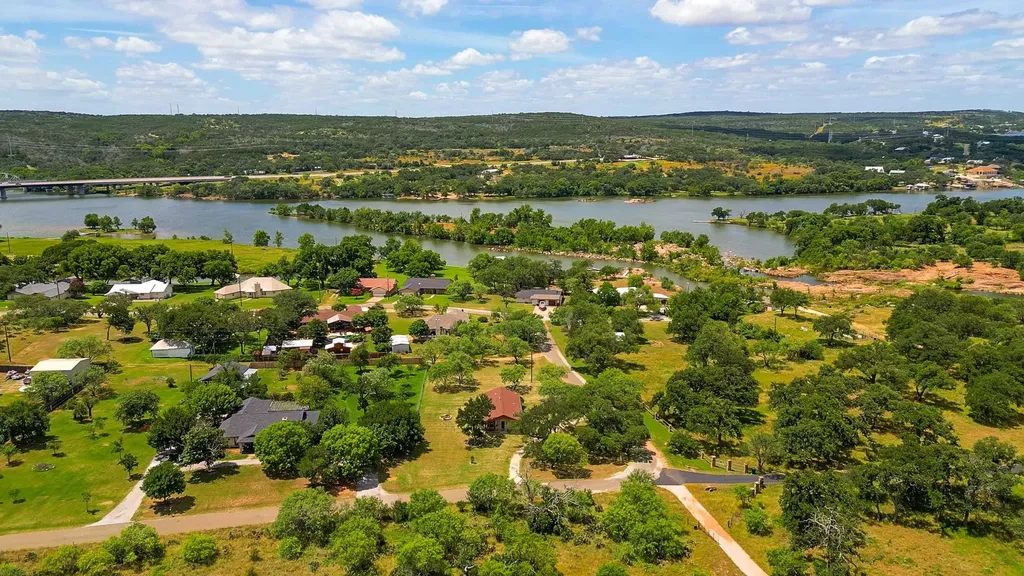 160 Cr 141 Burnet TX 78611