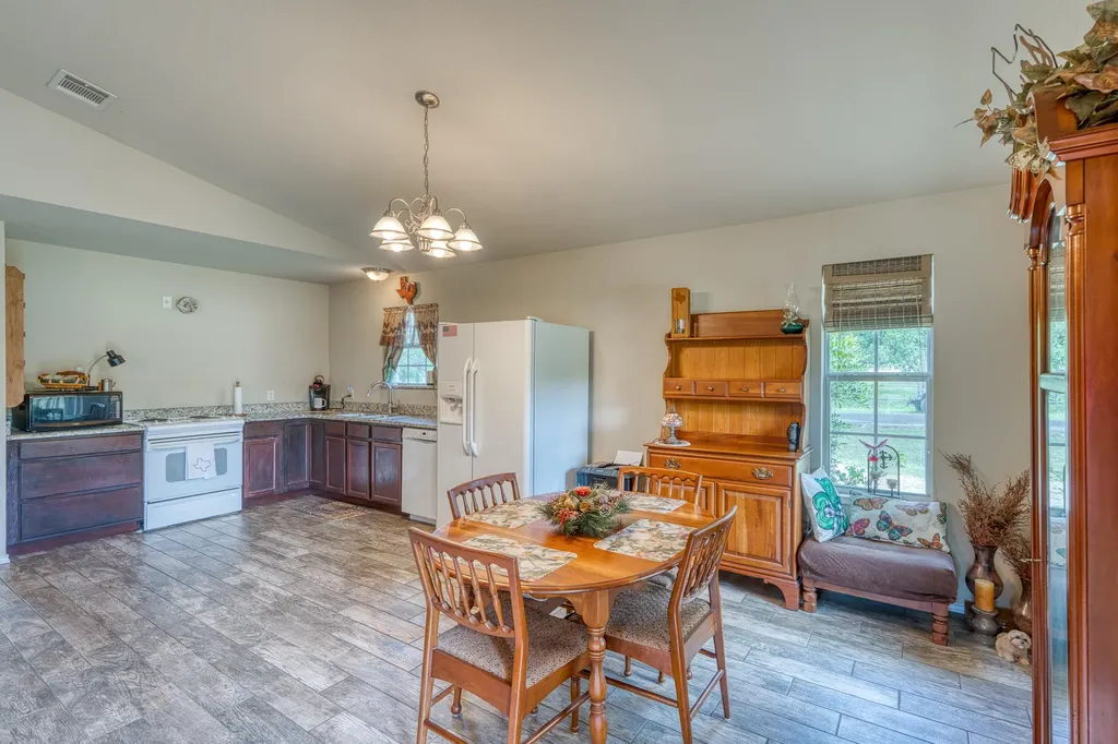 160 Cr 141 Burnet TX 78611