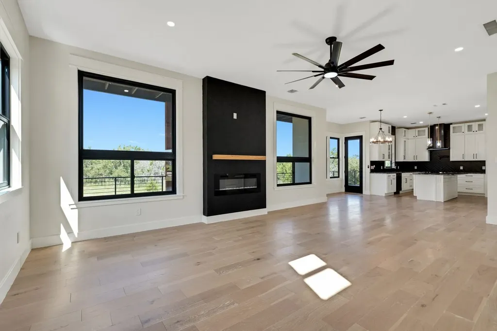 707 Broken Hls Drive Horseshoe Bay TX 78657