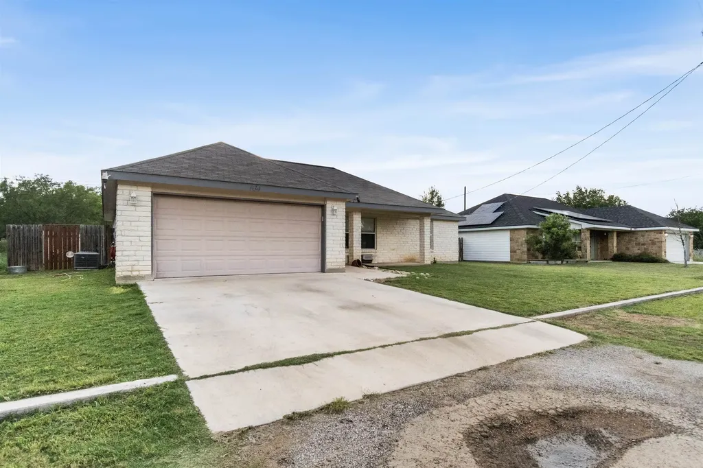 634 Birch Lane Cottonwood Shores TX 78657