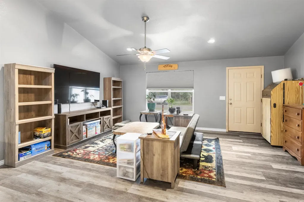 634 Birch Lane Cottonwood Shores TX 78657