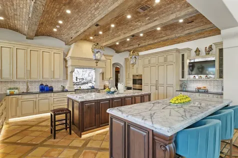 125 Plaza Escondido Horseshoe Bay TX 78657