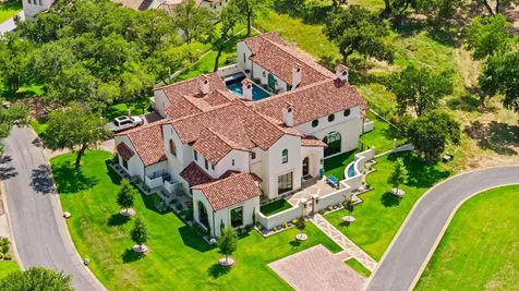 125 Plaza Escondido Horseshoe Bay TX 78657