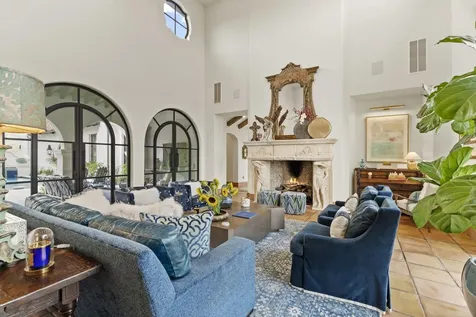 125 Plaza Escondido Horseshoe Bay TX 78657