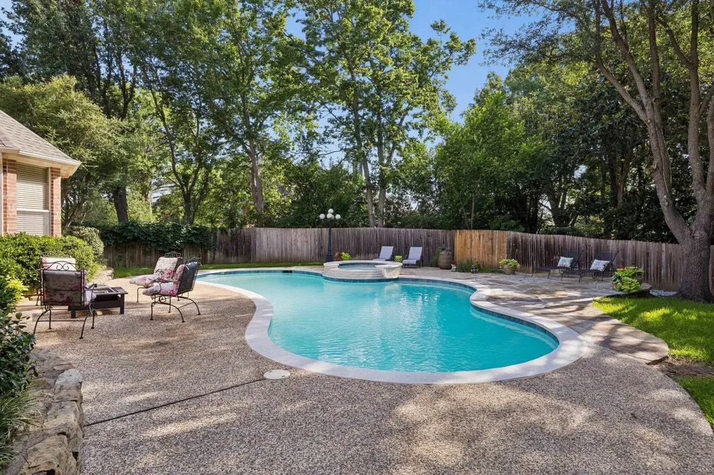 303 Waterford Court Out Of Area TX 76092
