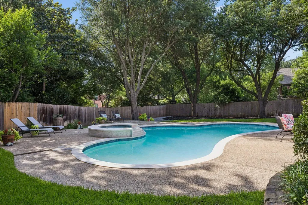 303 Waterford Court Out Of Area TX 76092