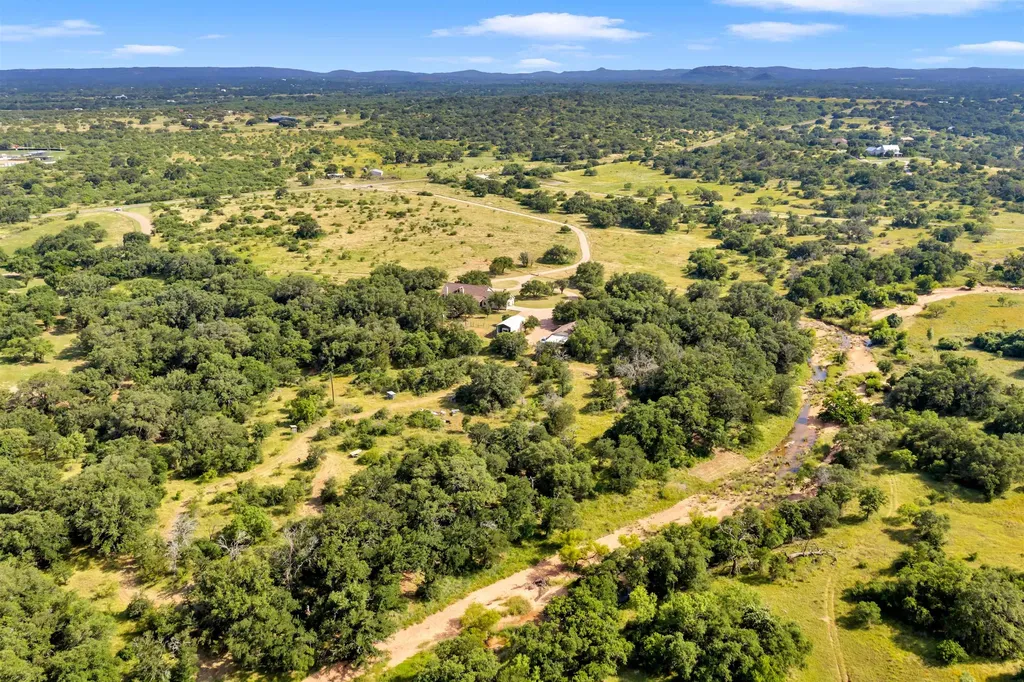 627 Ranch Road 2323 Llano TX 78643