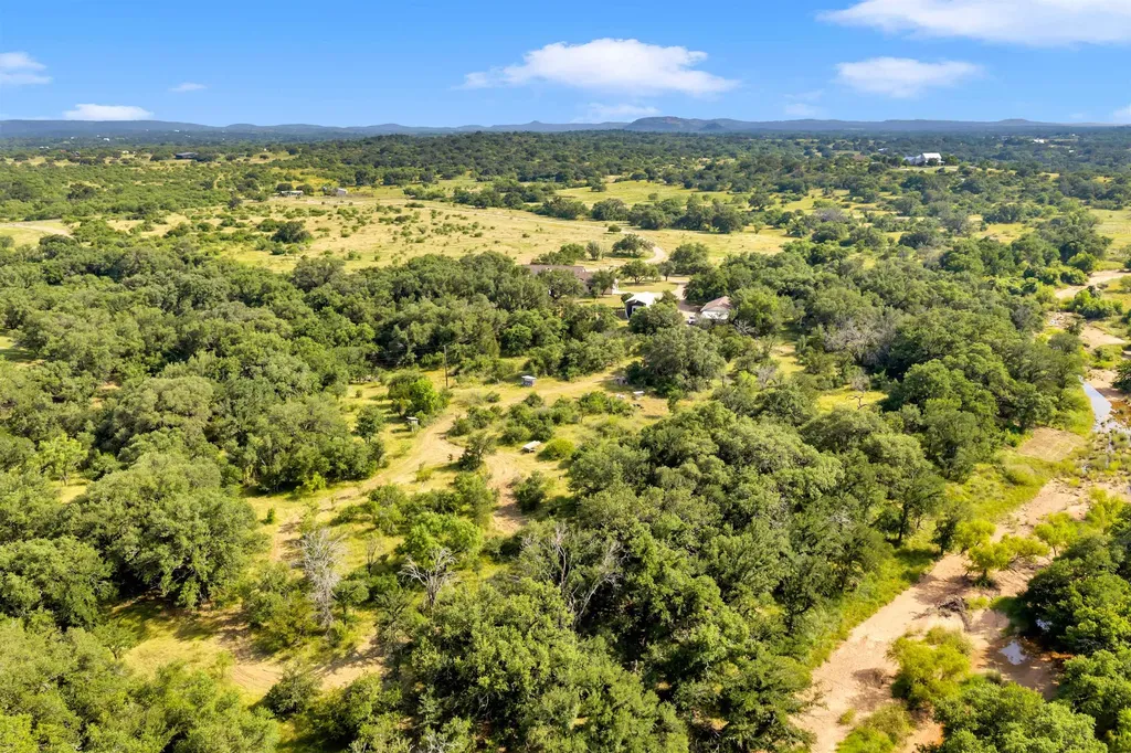 627 Ranch Road 2323 Llano TX 78643