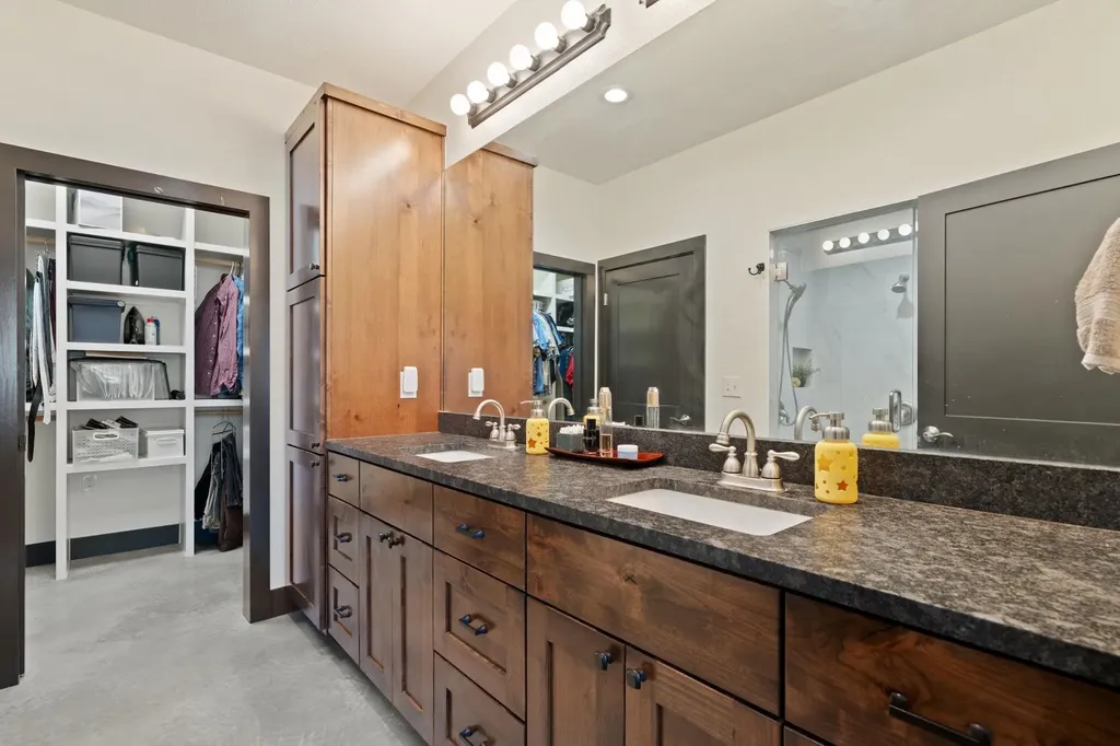 1111 Cedar Marble Falls TX 78654