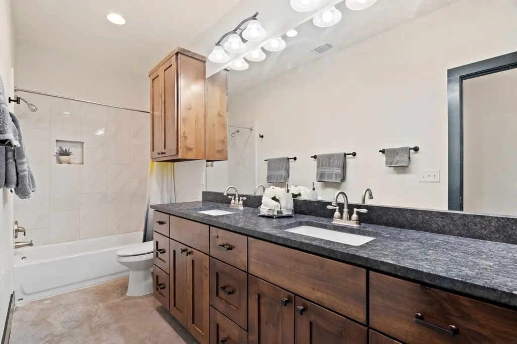 1111 Cedar Marble Falls TX 78654