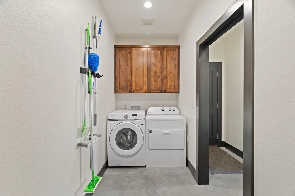 1111 Cedar Marble Falls TX 78654