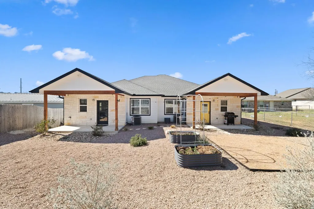 1111 Cedar Marble Falls TX 78654