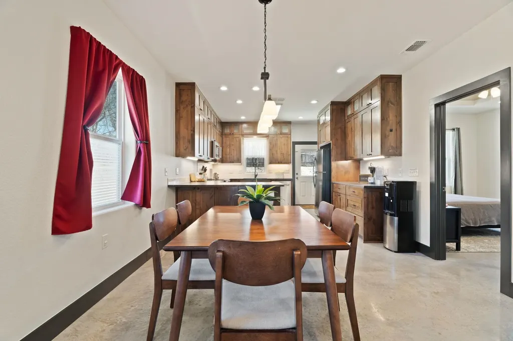 1111 Cedar Marble Falls TX 78654